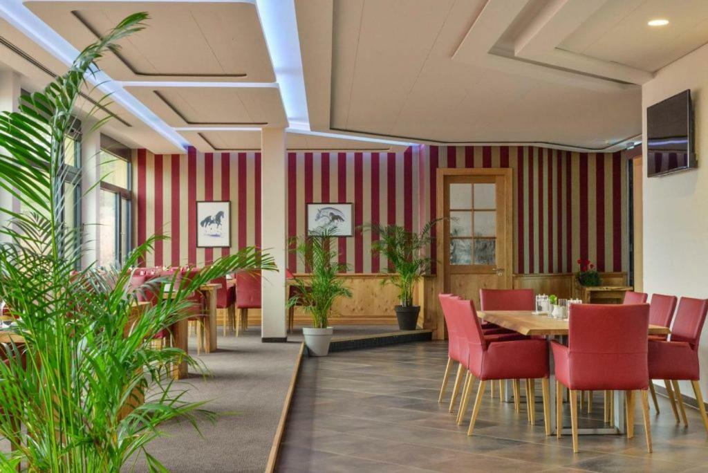 Sport und Golf Resort Gut Wissmannshof Staufenberg  Exterior foto