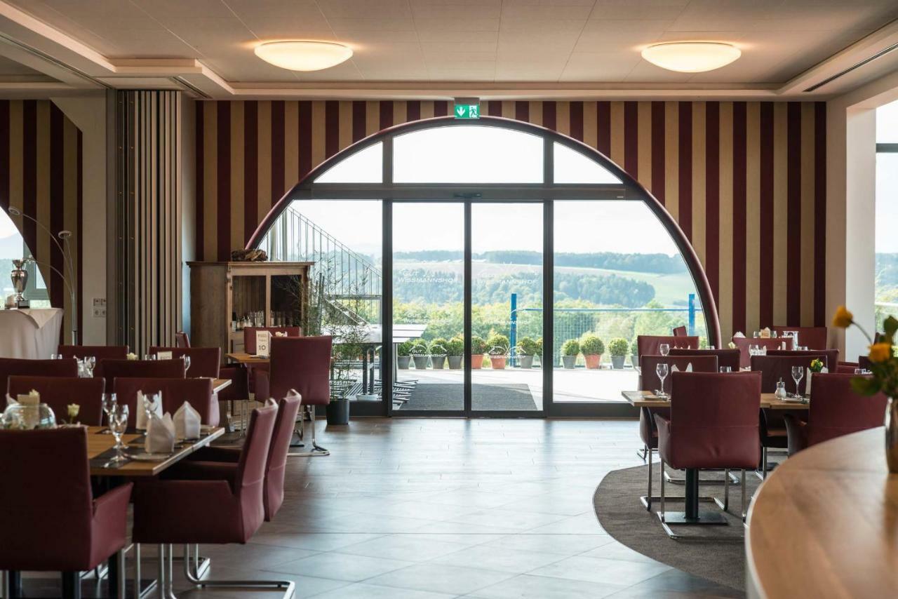 Sport und Golf Resort Gut Wissmannshof Staufenberg  Exterior foto